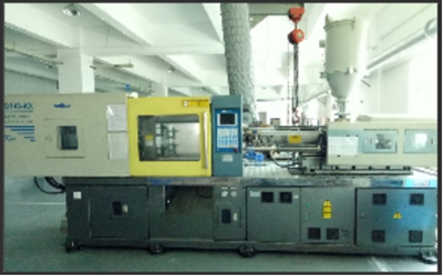 Precision injection molding machine